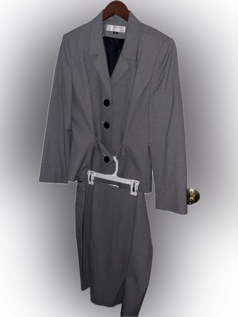 Tahari Arthur S. Levine Gray Skirt Suit Set Size 12 Notch Lapel Lined